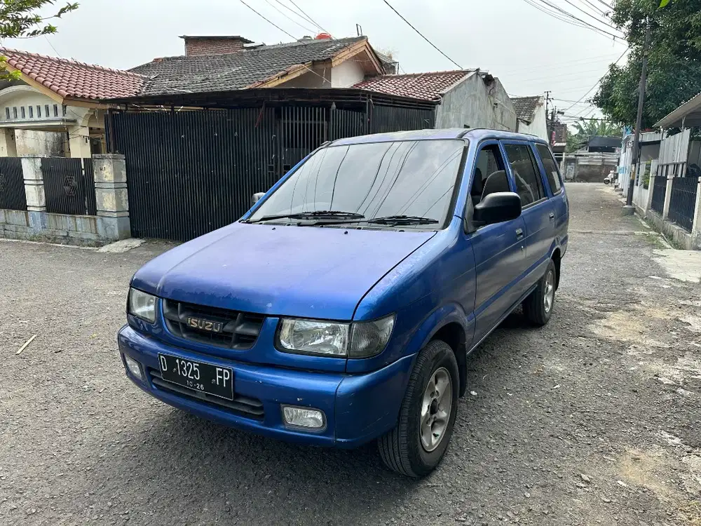 Panther LV 2001 diesel solar isuzu disel panter grand touring kijang