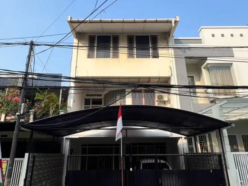 Dijual Rumah 3 Lantai di Komplek Gading Harmony, Kelapa Gading