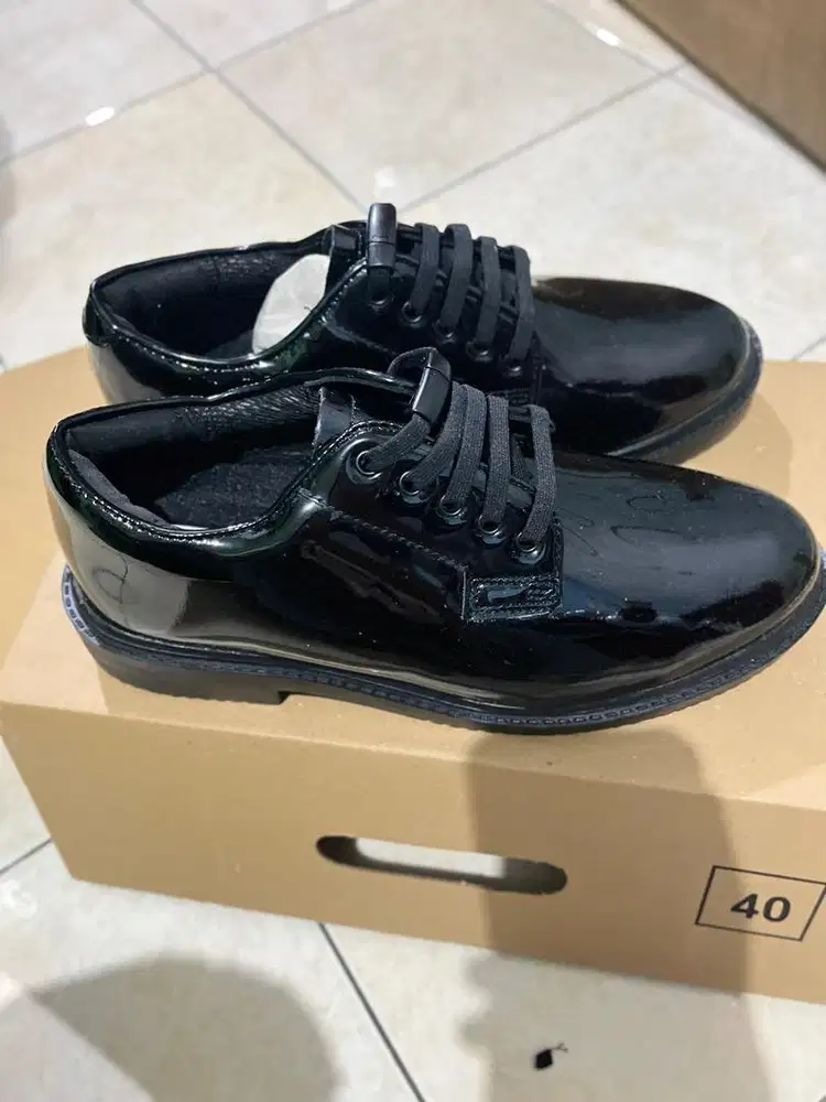 Sepatu pdh TNI AD