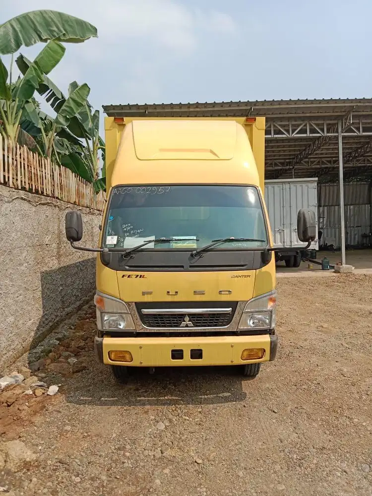 Mitsubishi CDE-4Roda FE71 Colt Diesel Box Bessi