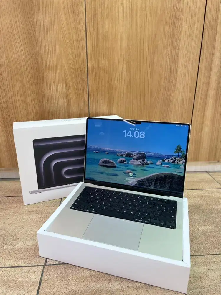 MACBOOK PRO M5 RAM:24GB SSD:1TB LIKE NEW GARANSI RESMI AKTIF