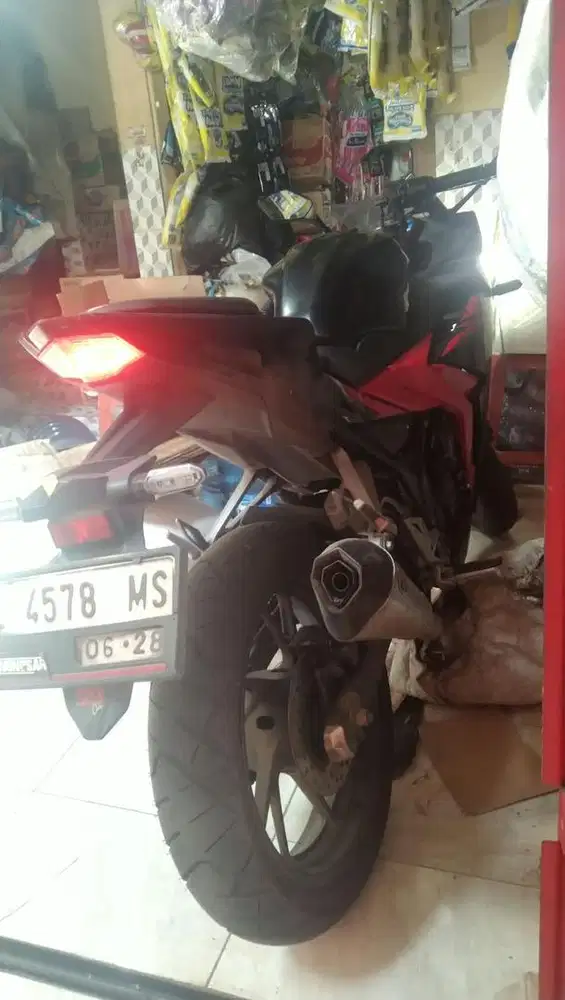 Dijual cepat Honda CBR 150