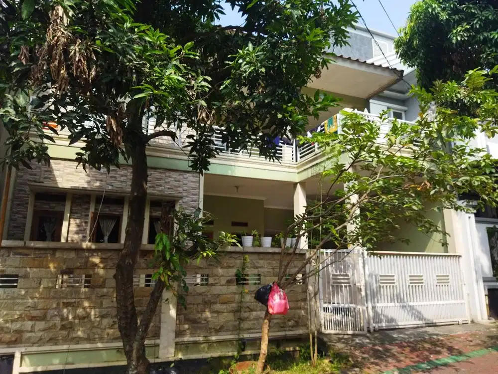 Dijual rumah 2 Lt siap huni Bumi Sentosa Cibinong