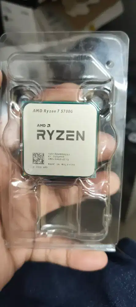 Prosesor Ryzen 7 5700G RX Vega onboard Socket AM4