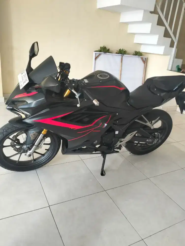 Honda CBR 150 CC thn. 2022 kredit Bali dharma motor