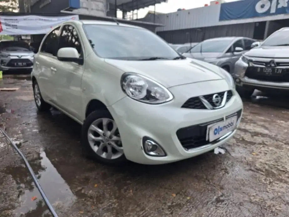 LOW DP Nissan March 1.2 XS Bensin-AT 2015 7DW