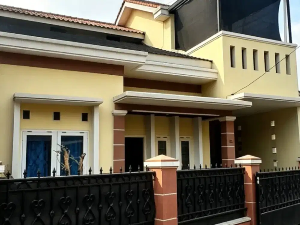 RUMAH 2 LANTAI SIAP HUNI BEBAS BANJIR DI JAKASAMPURNA BEKASI