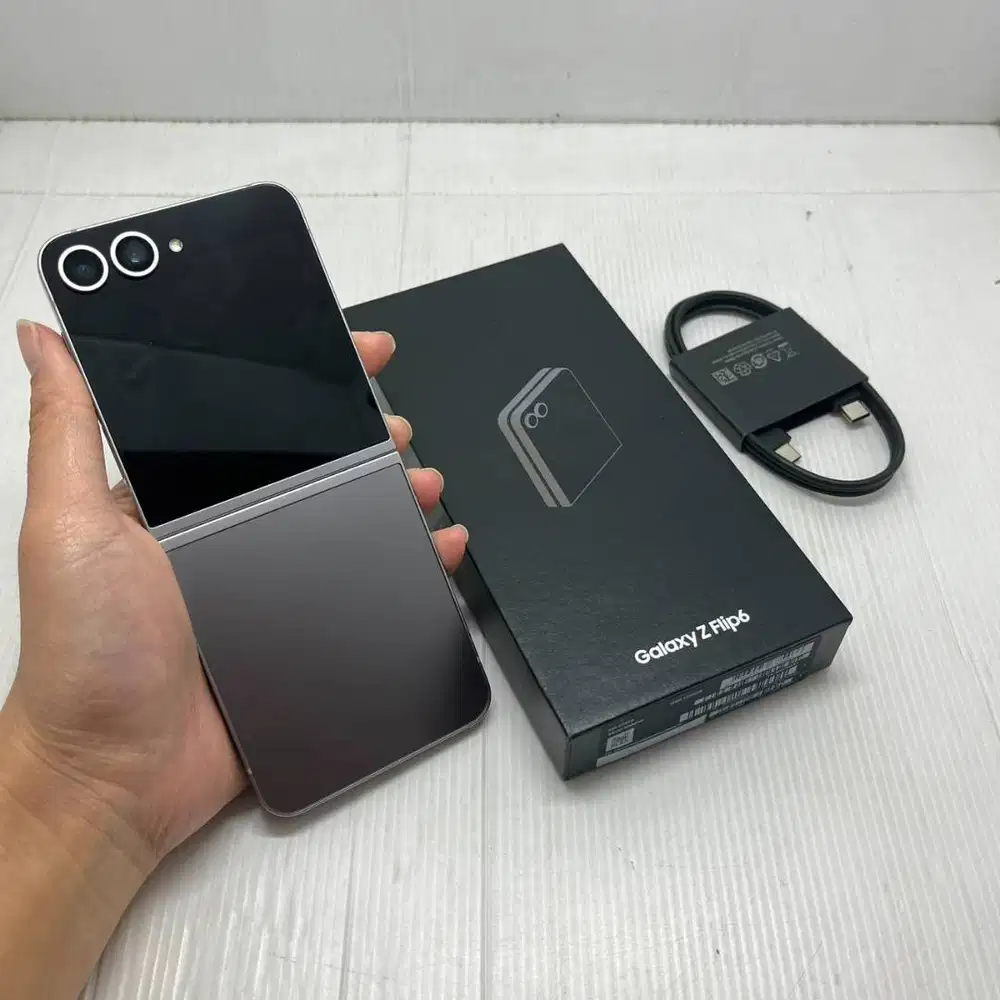 99% LIKE NEW SAMSUNG GALAXY Z FLIP 6 5G 12/256 SILVER SEIN MULUS LENGK