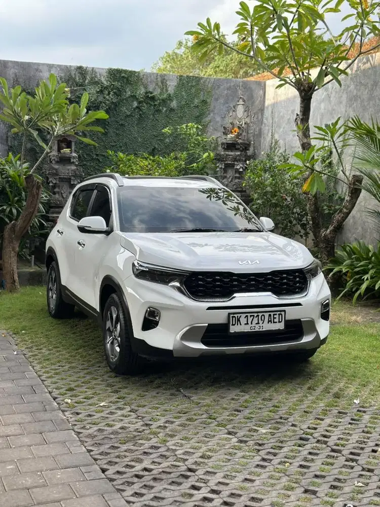 KIA SONET PREMIERE 2022 MATIC LOW KM ISTIMEWA SIAP PAKAI