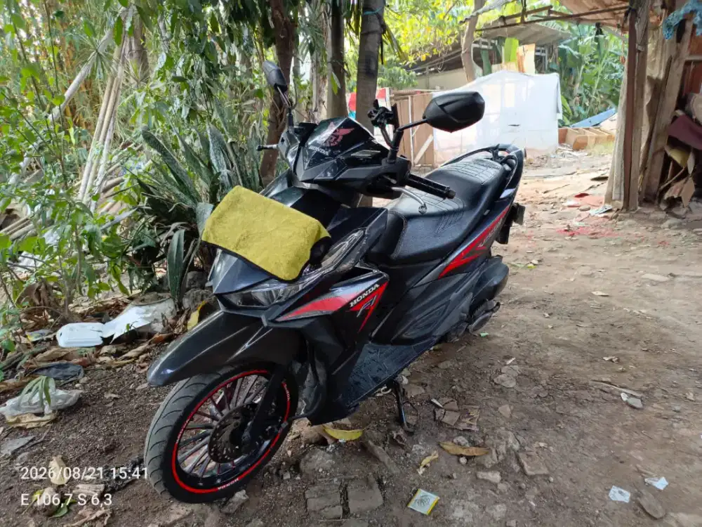 Di jual Santai Vario 125 tahun 2015