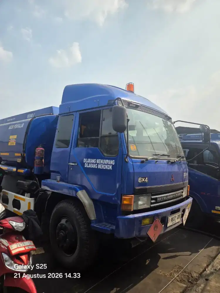 Mitsubishi Fuso FN 527 MS (6x4) M/T (Tronton Tangki 16 KL) Tahun 2014