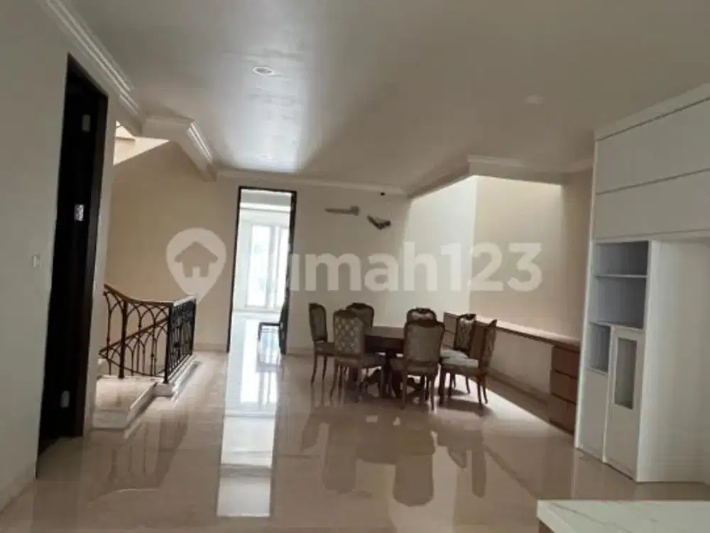 Dijual Rumah Mewah Brand New di Alam Sutera Ada Swimming Pool