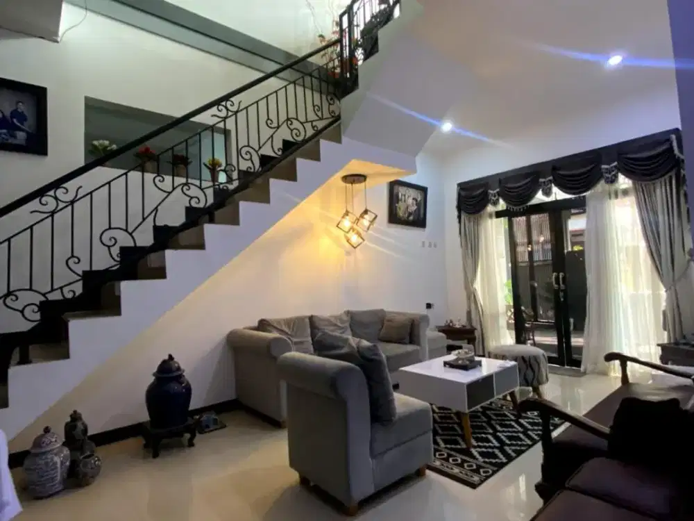 Dijual Rumah 2Lt Include Usaha Laundry di Sayap Sukamenak, Margahayu