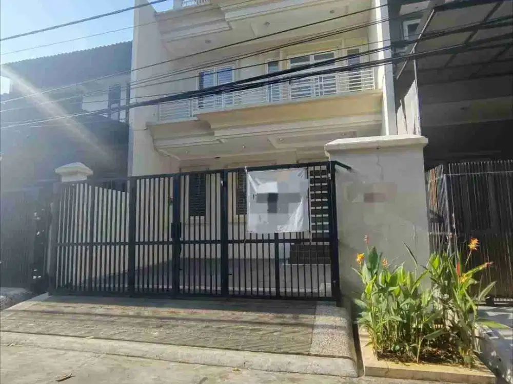 DIJUAL RUMAH SIAP HUNI DI KELAPA GADING JAKARTA UTARA