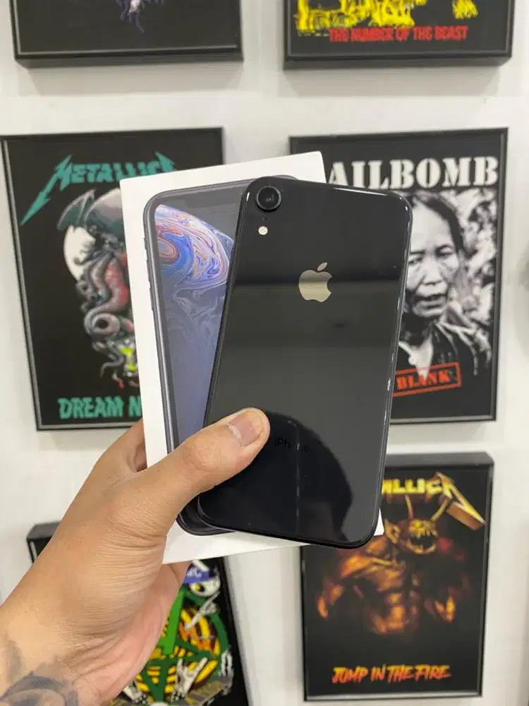 Iphone XR 128GB Sinyal Aman Pakean Lama