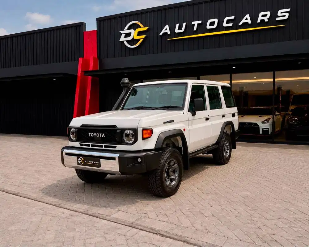 Toyota Land Cruiser 70 LX NIK 2026