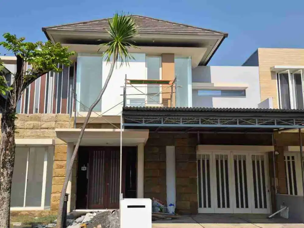 Disewakan Rumah 2 Lantai. Royal Residence. Witung, Surabaya Barat