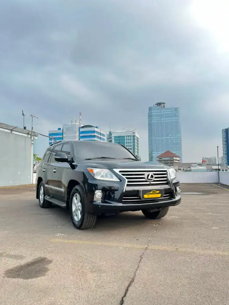Lexus LX570 2012