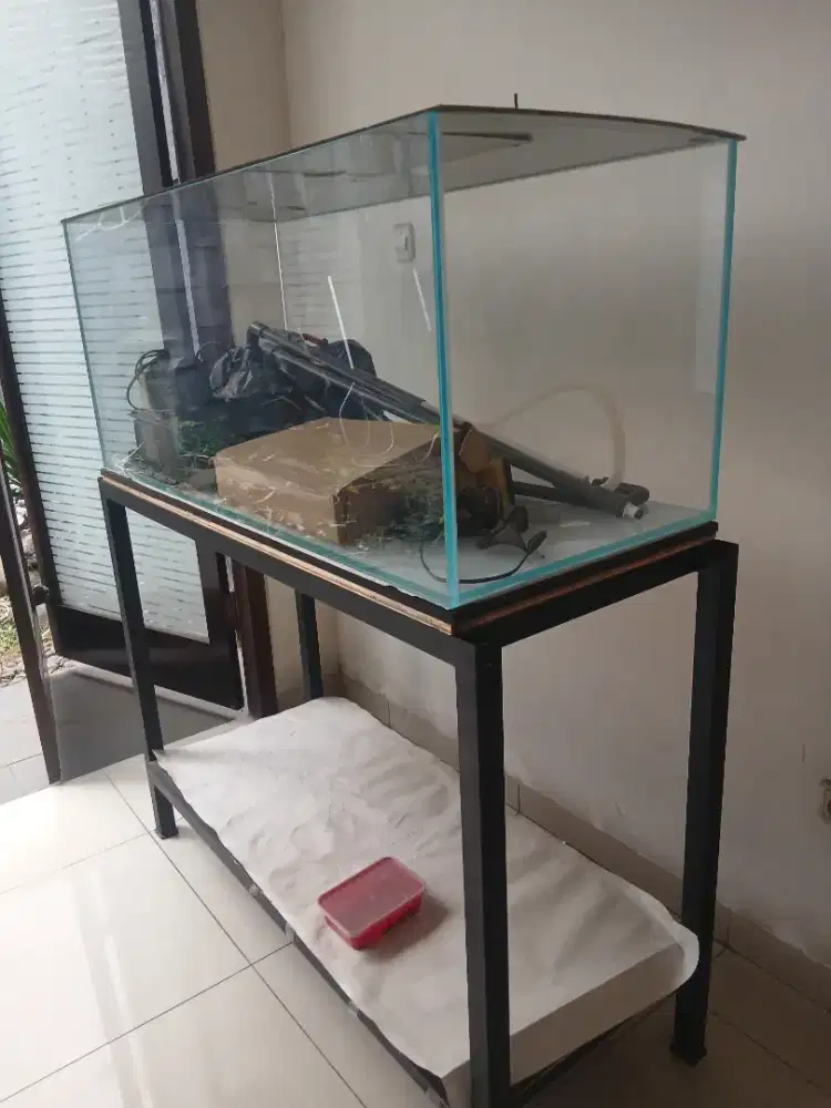 Aquarium paket denga  kaki besi, kaca cristal clear