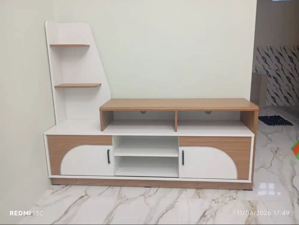 READY MEJA TV/RAK TV MINIMALIS