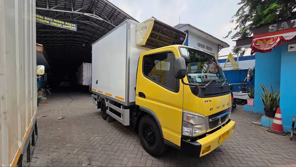 Mitsubishi Colt Diesel FE 71 E4 110PS 4R Box Carrier Citimax700 - 2023