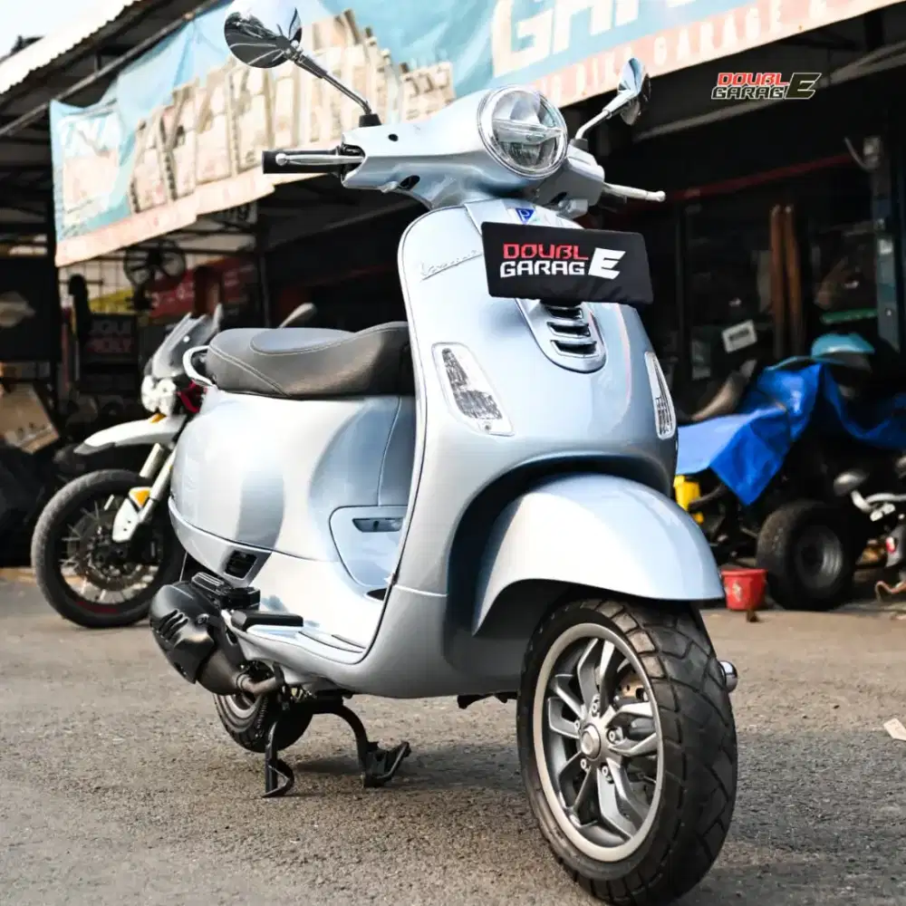 VESPA LX125 ABU-ABU 2023 LIKE NEW
