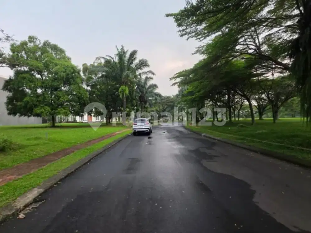 Dijual Kavling Luas 1.017 M2 Hadap Selatan di Danau Biru Alam Sutera