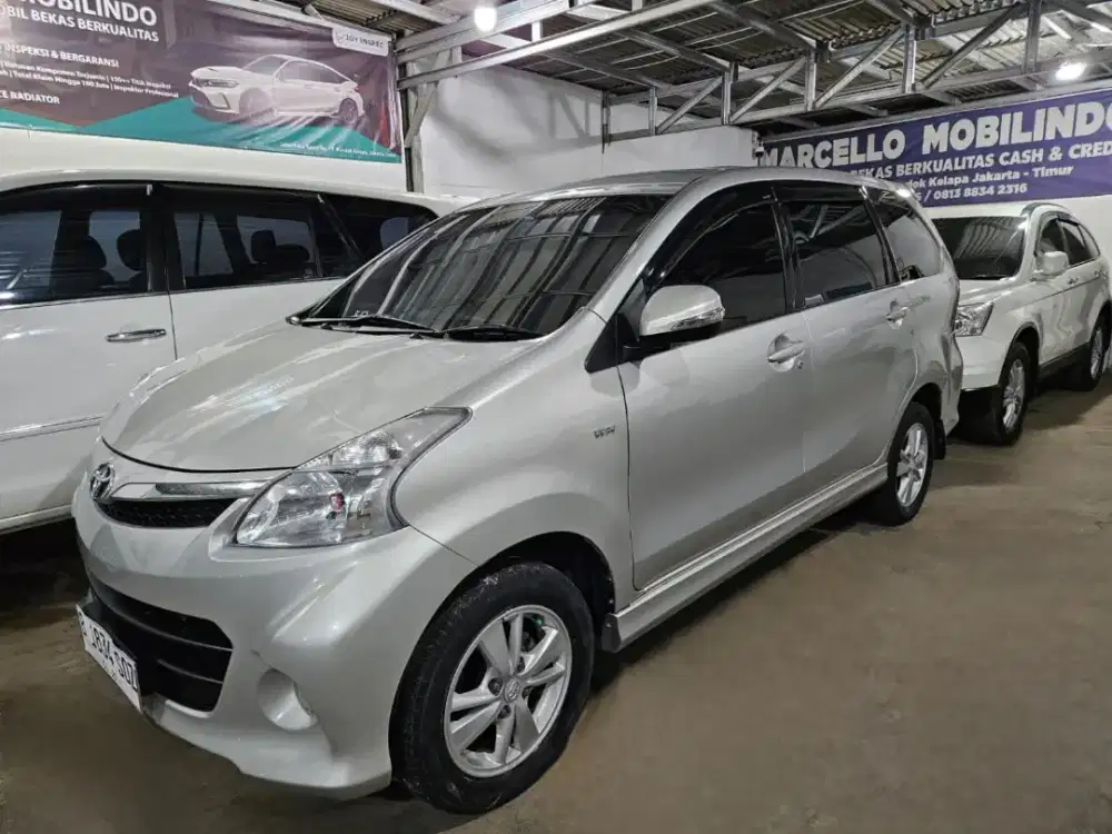 Dp 4 jt Avanza Veloz 1.5 a/t 2012