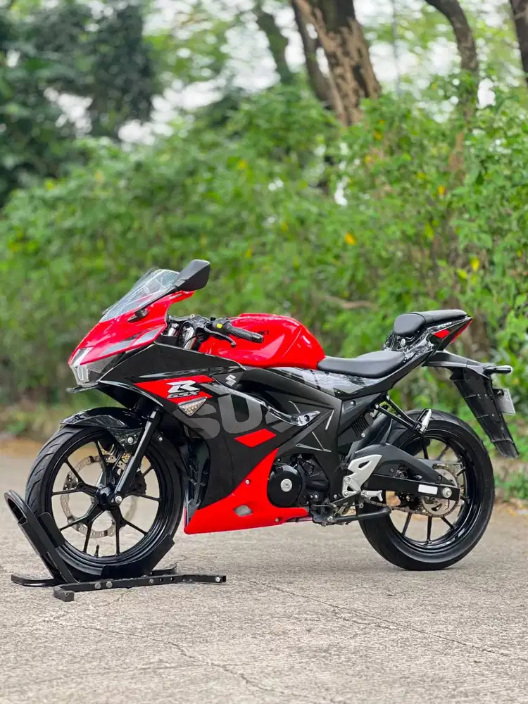 SUZUKI GSX 150R MERAH HITAM 2023 KM 3K PAJAK HIDUP SIAP GASPOL