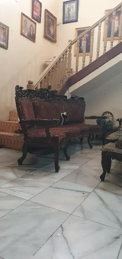 sofa antik soharto