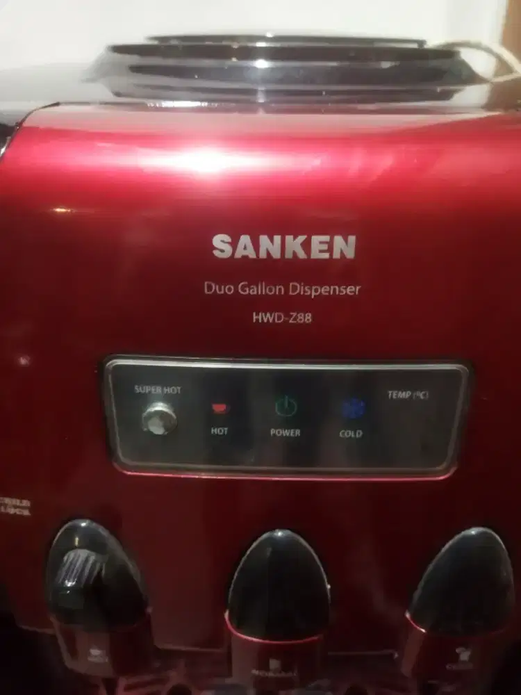 Dispenser Sanken