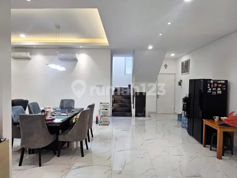 Rumah 2 Lantai Cluster Alicante Gading Serpong