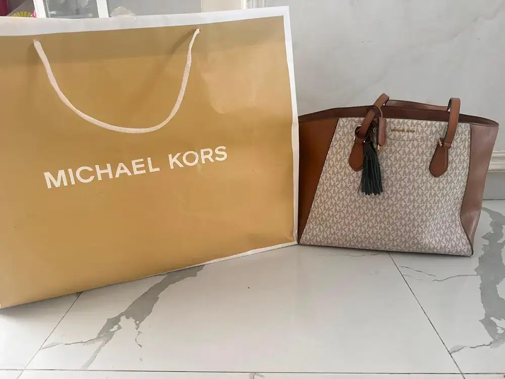 Tas michael kors ori butik kokas lengkap
