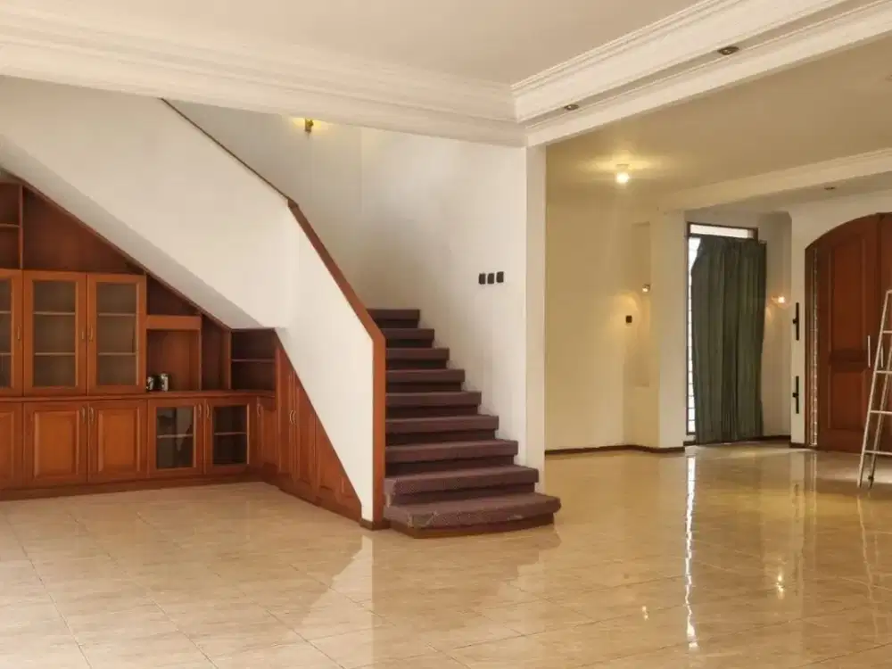 Dijual Rumah Asri Terawat di Setra Duta Hegar Bandung