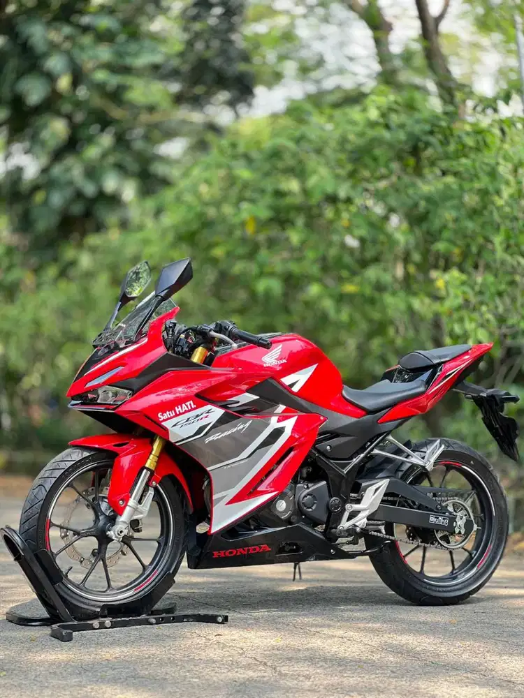 HONDA NEW CBR150R 2024 MERAH KM 7K PAJAK HIDUP FULL MULUS