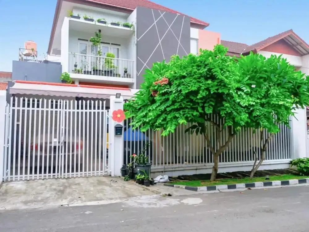 HARGA ANJLOK! Rumah Premium Jakarta Timur! Lingkungan Elite, Akses Tol Dekat