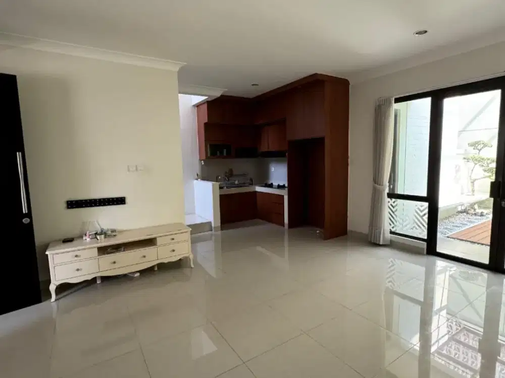 Disewakan Rumah Minimalis Terawat Semi Furnish Lokasi di Podomoro Park Cluster Amagriya Bandung
