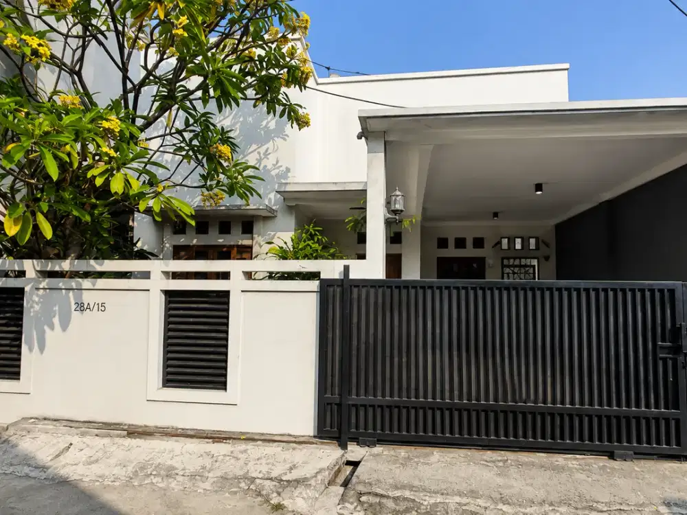 Rumah nyaman di Komplek PJMI Bintaro dengan lokasi strategis