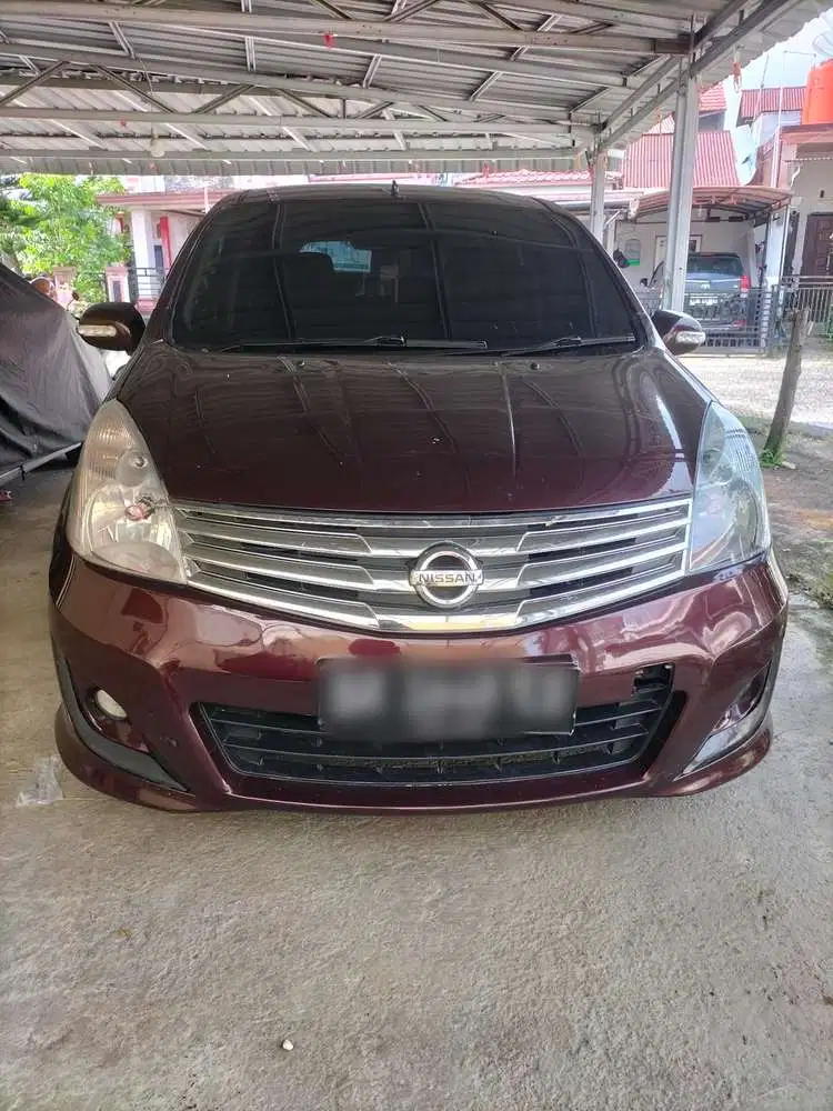 Nissan Grand livina 2012 Bensin
