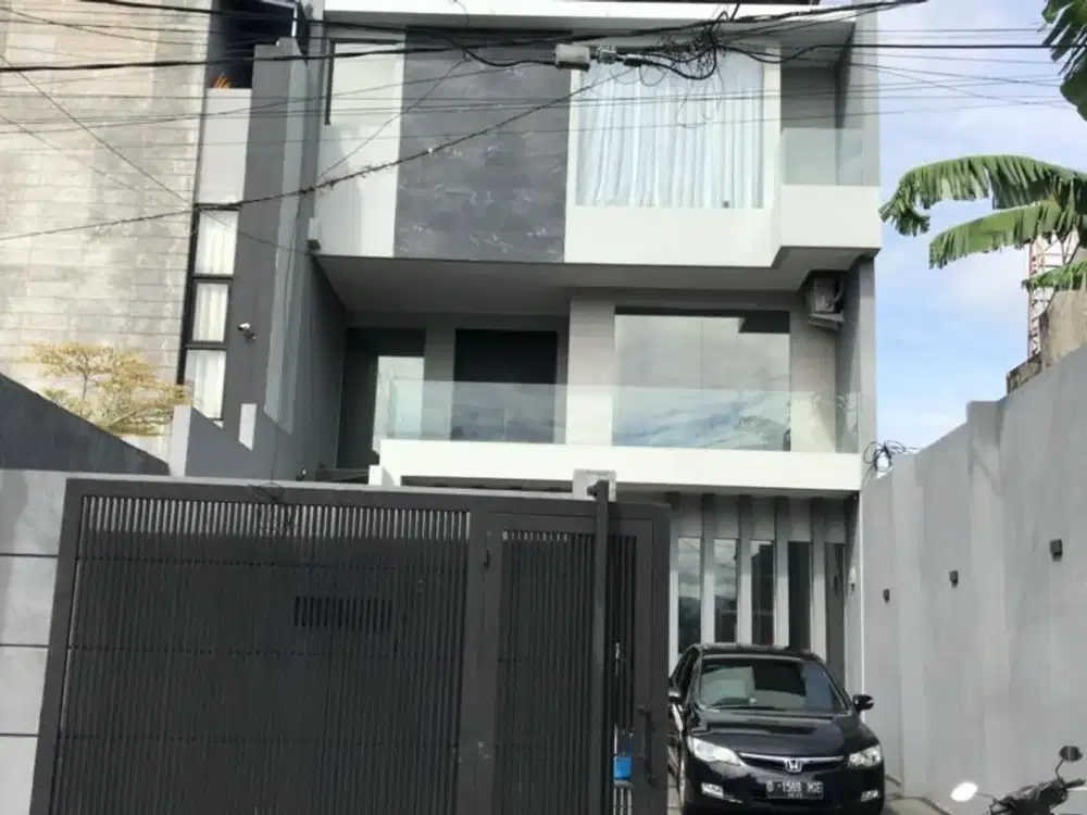 Termurah Rumah Villa 3 Lantai Semi Furnish Daerah Cipaku Setiabudi Bandung
