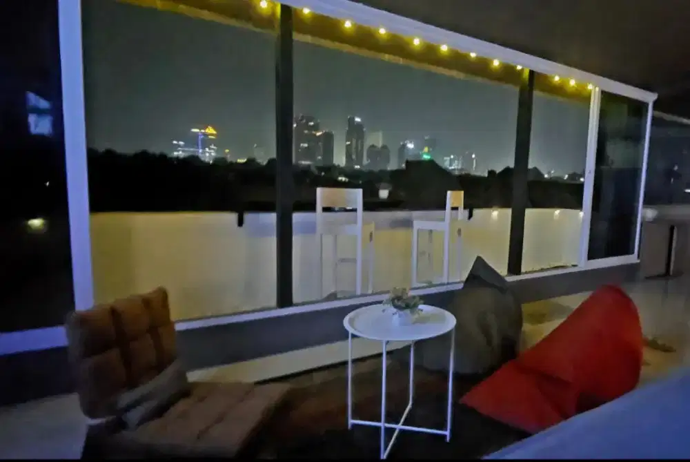 RUMAH 270M² +PRIVATE ROOFTOP 
±70 M JL.FATMAWATI
DIRECTOWNER 
Rp4.499M