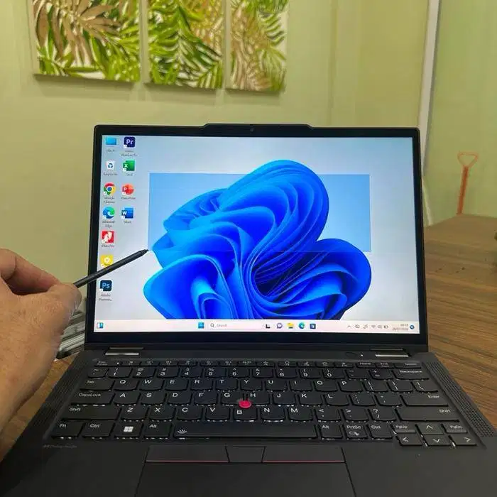 Lenovo ThinkPad X13 2-in-1 G5 Core Ultra 5 135U RAM 16GB 13.3 *VN
