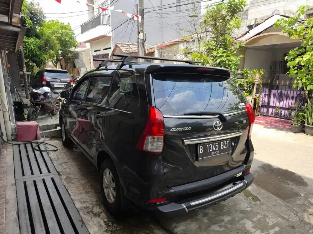 Toyota Avanza Avansa G Manual MT Tahun 2012 Hitam , 2011