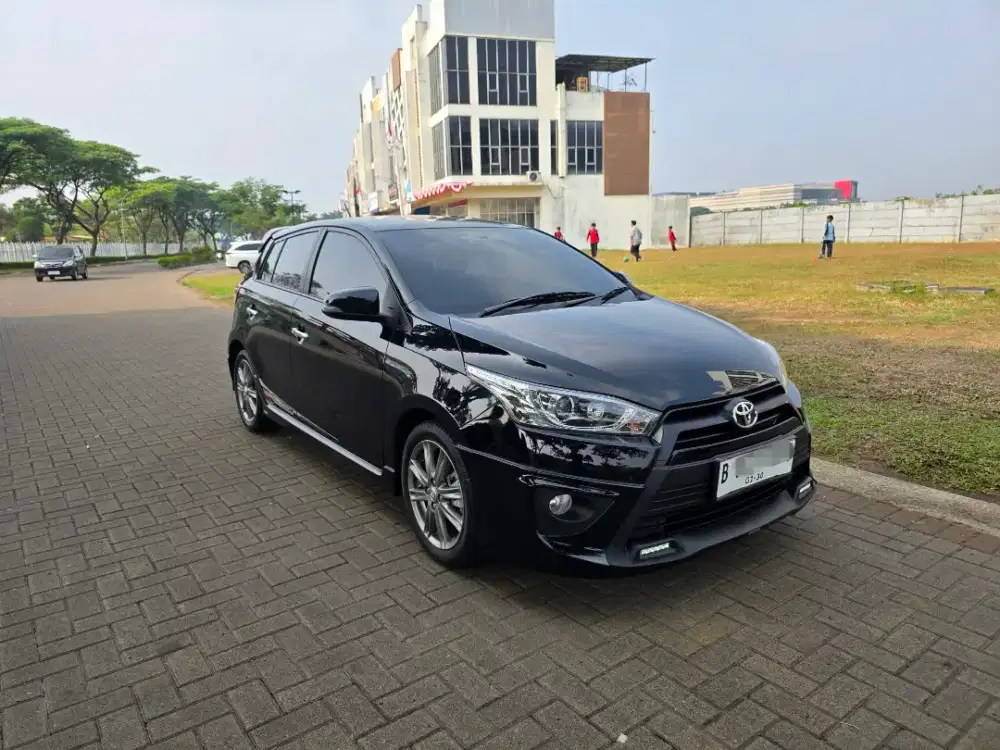 YARIS S TRD AT 2015 ODO 8.000 SEPERTI BARU