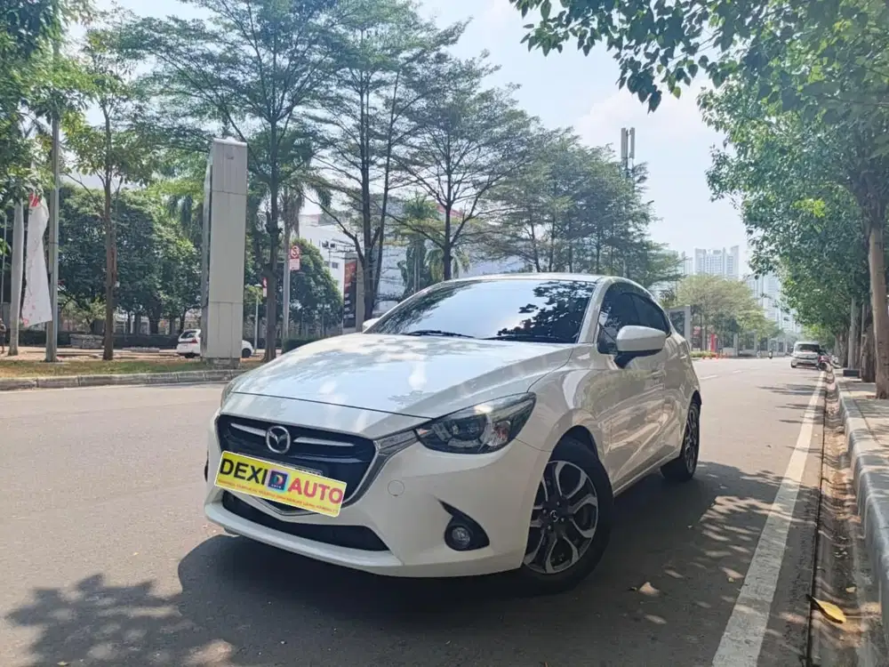 (KM40000)MAZDA 2 R AT SKYACTIVE 2016 NIK 2015 ISTIMEWA KM RENDAH!!