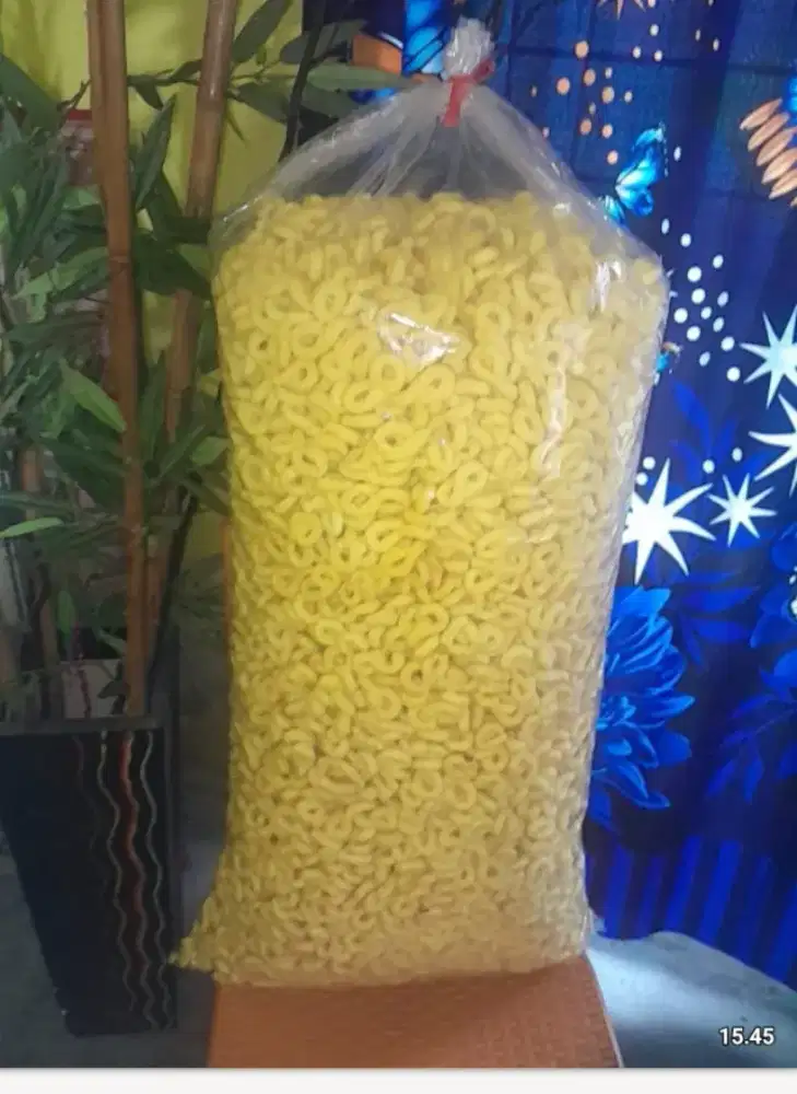 Kerupuk angka delapan