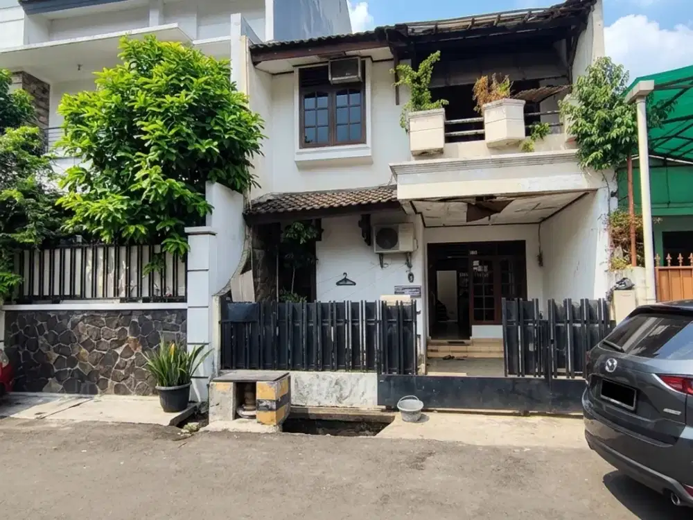 Dijual Rumah Selangkah ke Arion Mall Rawamangun Jakarta Timur