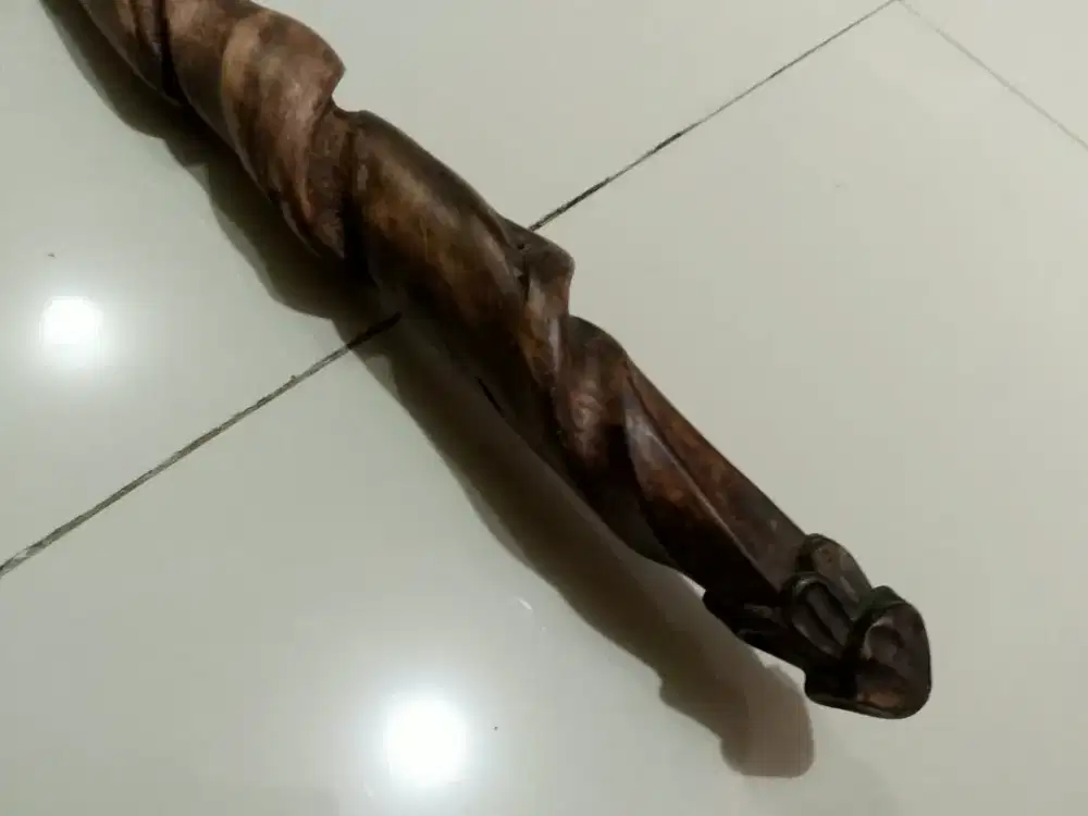 Tongkat kayu Sulaiman 115 cm - tongkat antik langka