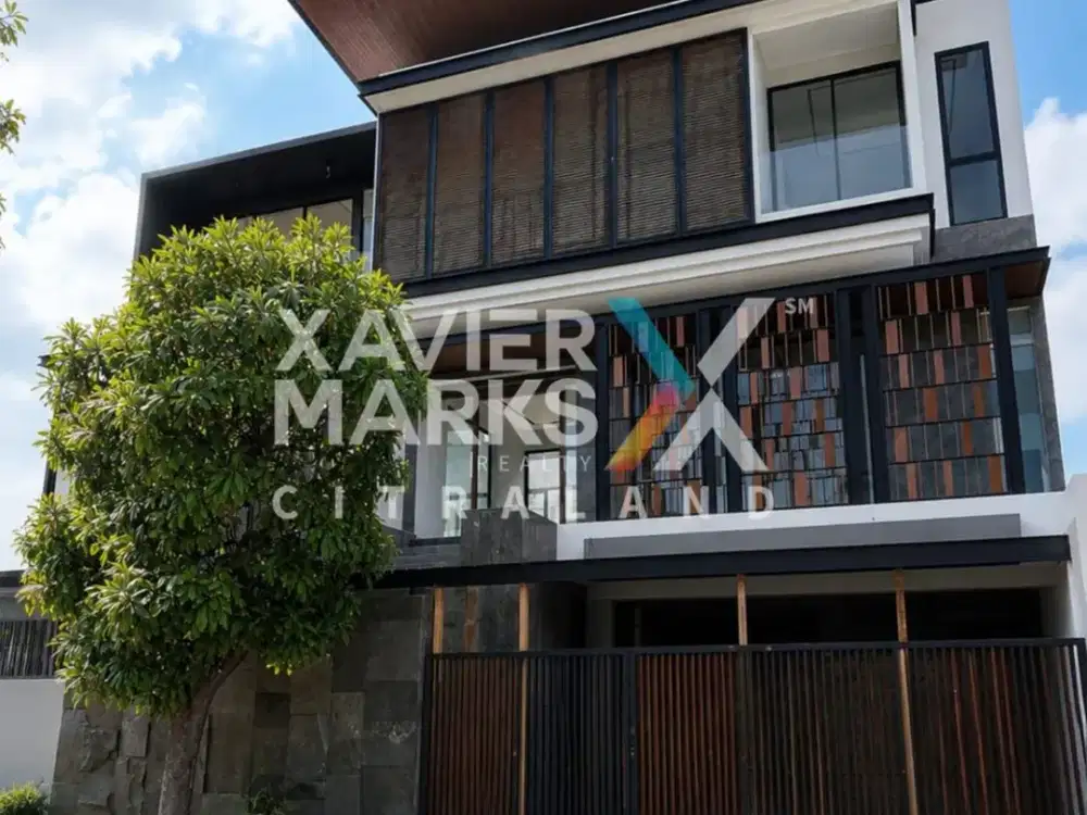 Rumah Citraland Waterfront 3 Lantai dengan Swimming Pool & Gym Room