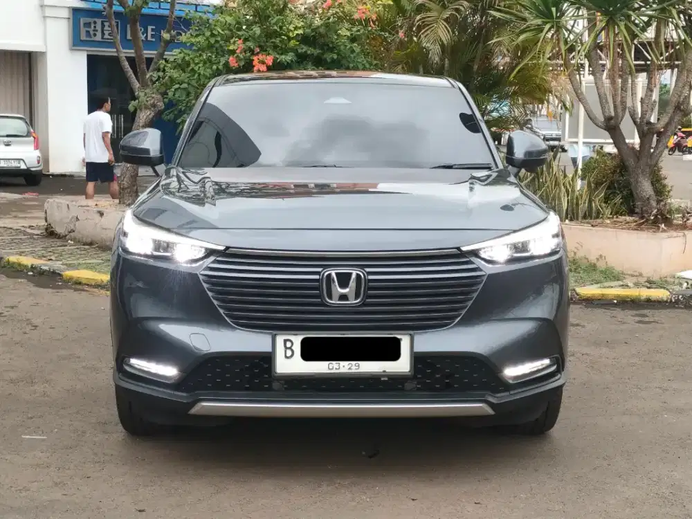 Honda HRV SE 2023/2024 Panoramic Gress LIKE NEW